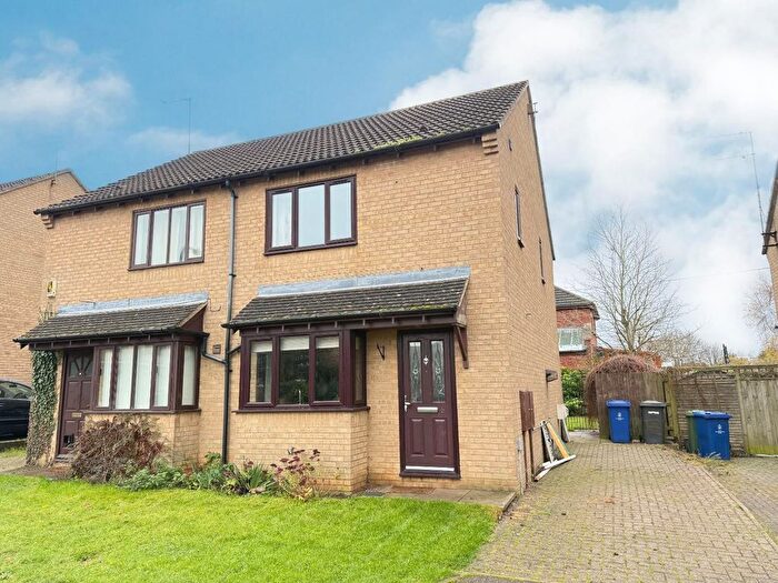 3 Bedroom Semi-Detached House For Sale In Bridle Close, Brafield On The Green, Northampton, NN7