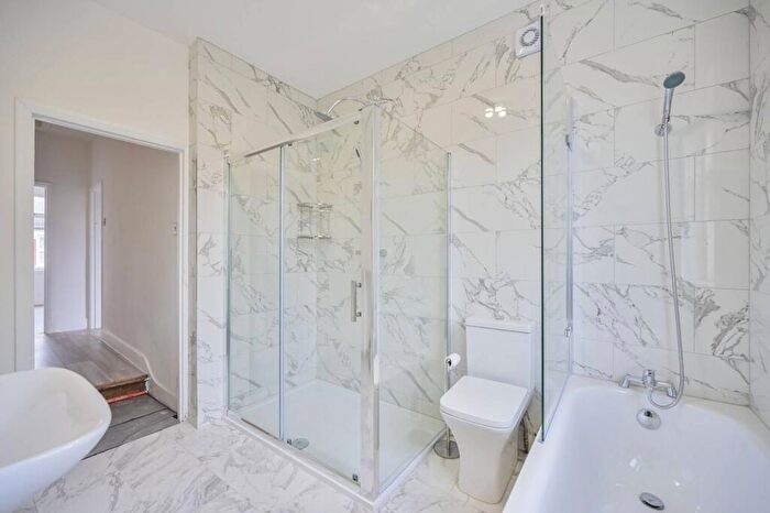 3 Bedroom Terraced House To Rent In Clonmell Road, Tottenham, London, N17