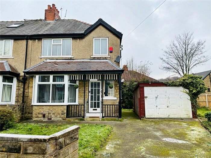 3 Bedroom Semi-Detached House To Rent In Grove Avenue, Shipley, BD18