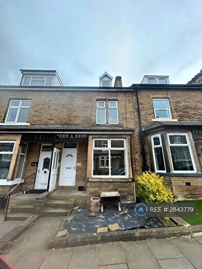 4 Bedroom Terraced House To Rent In Norwood Terrace, Bradford, BD18