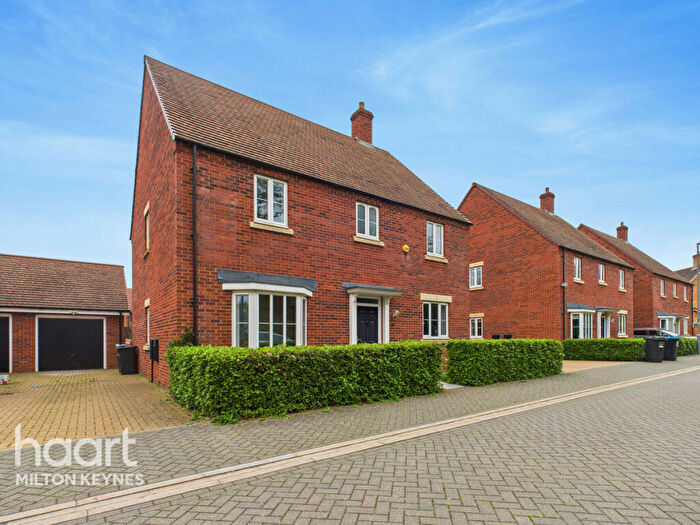 4 Bedroom Detached House For Sale In Berrichon Crescent, Milton Keynes, MK8
