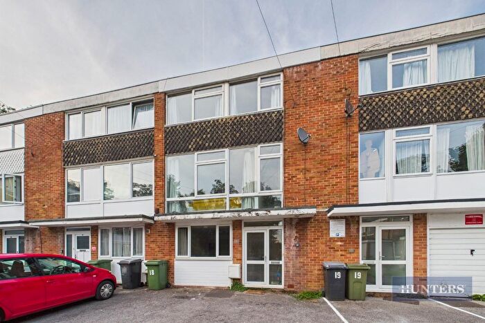 4 Bedroom Terraced House To Rent In Sparkford Close, Winchester, SO22