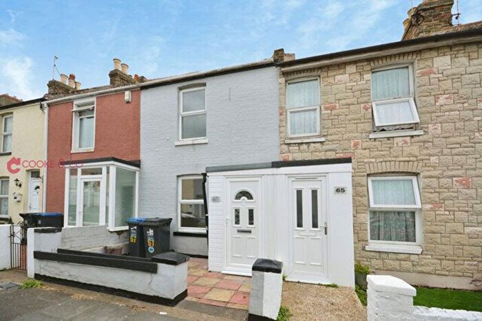 2 Bedroom Property To Rent In Milton Avenue, Margate, CT9