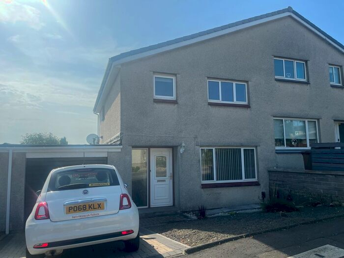 3 Bedroom Semi-Detached House To Rent In Pirleyhill Gardens, Falkirk, FK1