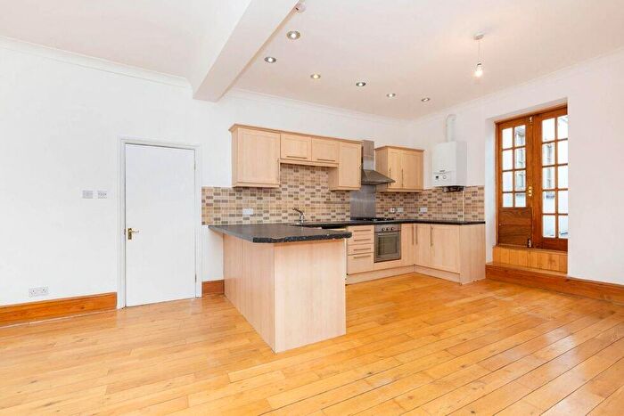 2 Bedroom Flat To Rent In Park Road, Crouch End, N8
