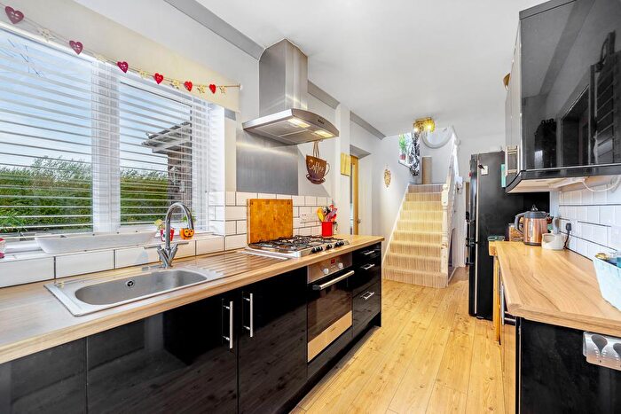 3 Bedroom Semi-Detached House For Sale In West Cobgate, Moulton, PE12