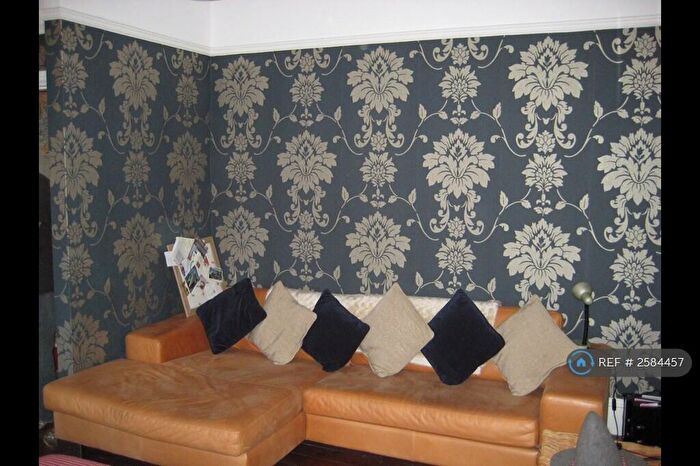 2 Bedroom Flat To Rent In Gosforth, Newcastle Upon Tyne, NE3
