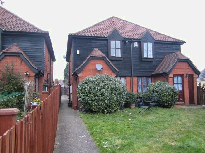 1 Bedroom Terraced House To Rent In Blackfen Road, Blackfen, DA15