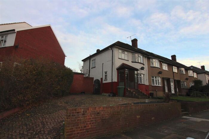 1 Bedroom Flat To Rent In Wanstead Park Road, Cranbrook, Ilford, IG1