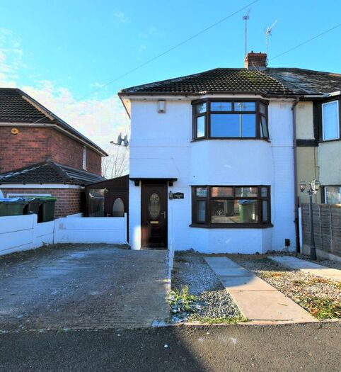 2 Bedroom Semi-Detached House To Rent In Lakeside Road, West Bromwich, B70