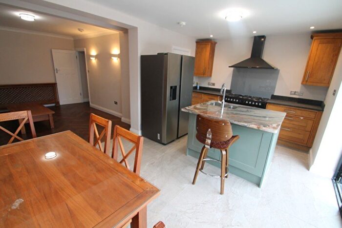 3 Bedroom Semi-Detached House To Rent In Elmcroft Avenue, Wanstead, E11