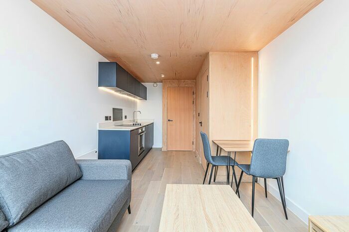 1 Bedroom Flat To Rent In Sky Gardens, Spinners Way, Manchester, M15