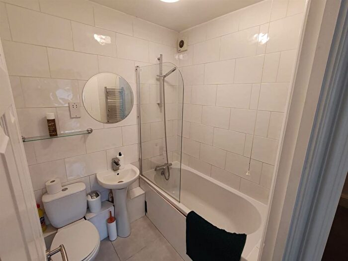 2 Bedroom Flat For Sale In Beulah Road, Tunbridge Wells, TN1