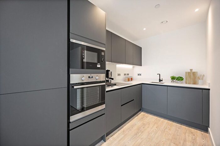 1 Bedroom Flat For Sale In Pavana Square, Meeches House, TW8