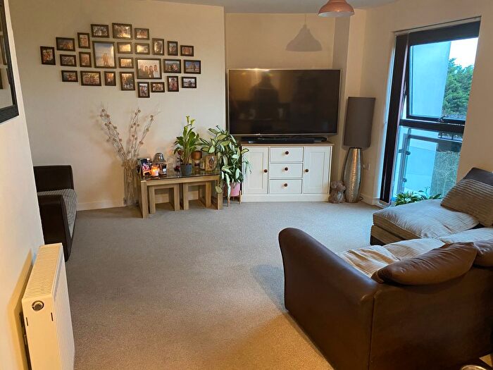 2 Bedroom Flat For Sale In Canterville Place, Mount Lane, Bracknell, Berkshire, RG12