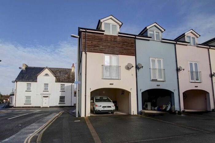 2 Bedroom Terraced House To Rent In New Road, Starcross, EX6