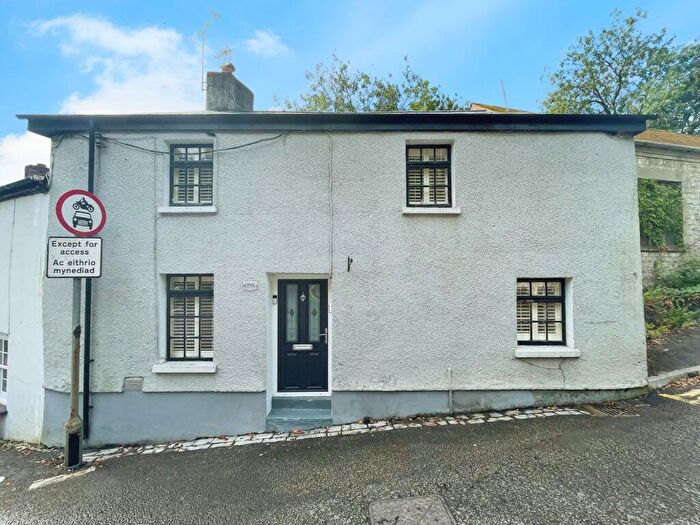 3 Bedroom Terraced House For Sale In West Road, Bridgend, CF31