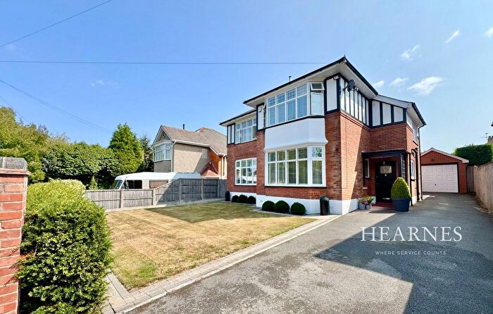 4 Bedroom Detached House For Sale In Lonsdale Road, Bournemouth, BH3