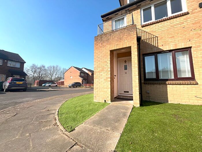 1 Bedroom Flat To Rent In Haldane Road, London, SE28