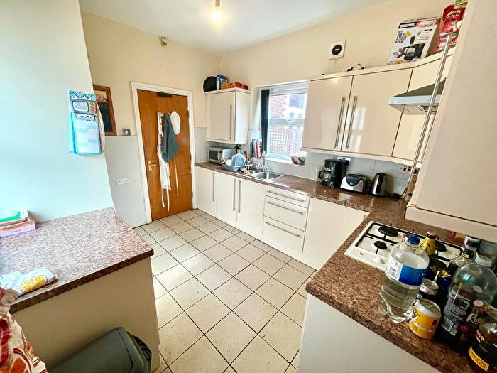 5 Bedroom House To Rent In Brundretts Road, Chorlton, ., M21