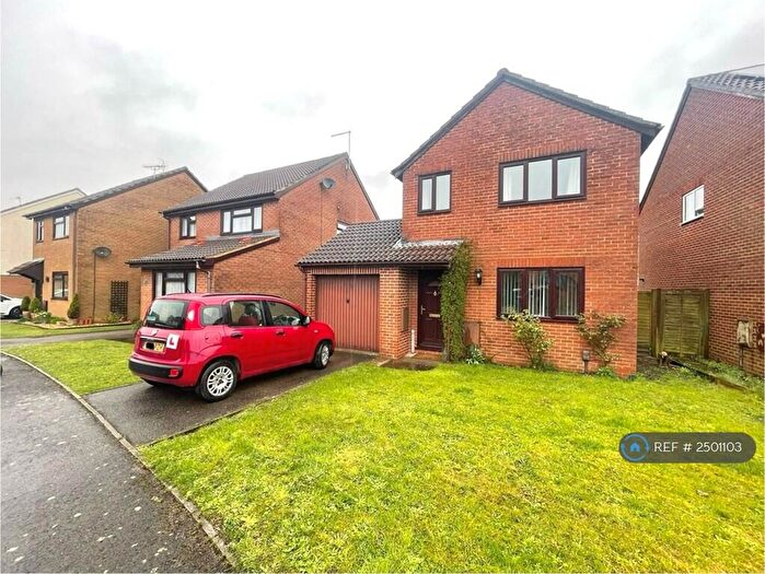 3 Bedroom Detached House To Rent In The Teasels, Warminster, BA12