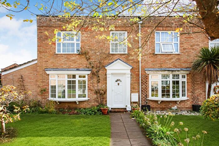 3 Bedroom End Of Terrace House To Rent In Fosseway Avenue, Moreton-in-Marsh, Gloucestershire., GL56