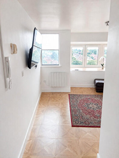 1 Bedroom Flat For Sale In Falmouth Road, Leicester, LE5