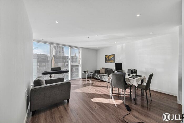 1 Bedroom Apartment To Rent In Newnton Close London, N4