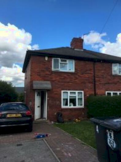 2 Bedroom Semi-Detached House To Rent In Throstle View, Leeds, West Yorkshire, LS10