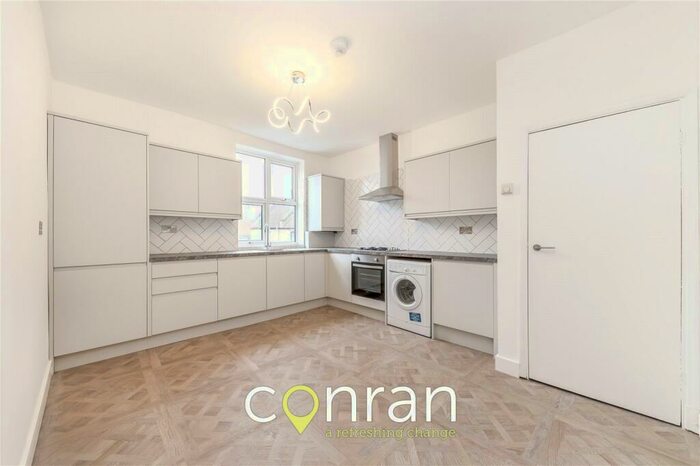 3 Bedroom Apartment To Rent In Charlton Church Lane, Charlton, SE7
