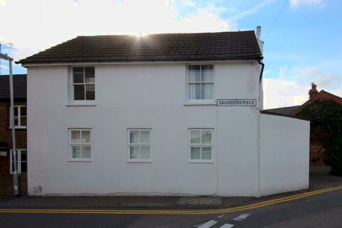 1 Bedroom Apartment To Rent In Saunders Piece, Ampthill, Bedfordshire, MK45