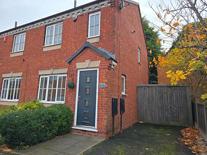 3 Bedroom Semi Detached House To Rent In Leveson Drive, Tipton, West Midlands, DY4