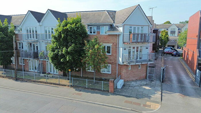 1 Bedroom Flat For Sale In Old Dairy Close, Fleet, GU51
