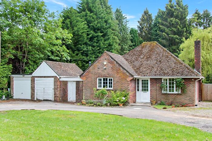 2 Bedroom Detached Bungalow For Sale In Curdridge, Hampshire, SO32