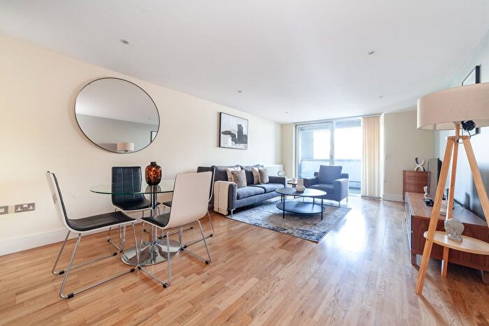 1 Bedroom Flat To Rent In Merryweather Place, London, SE10