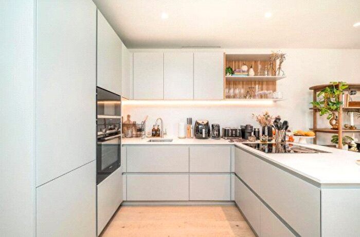 1 Bedroom Property To Rent In Cadence Court, Lewis Cubitt Walk, Camden, London, N1C