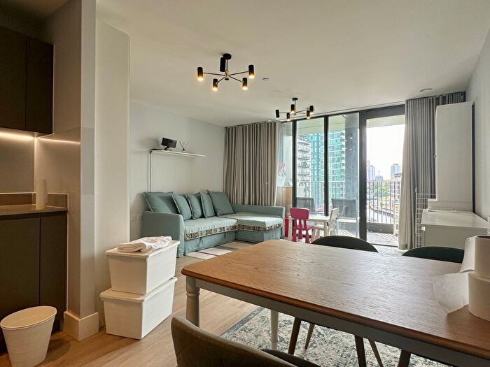 2 Bedroom Flat To Rent In Marshgate Lane, London, E15