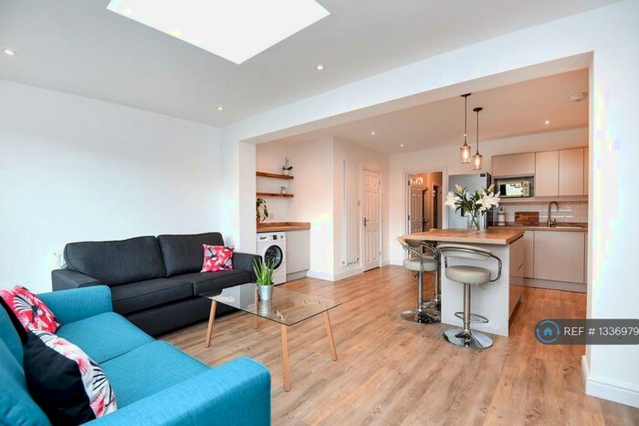 4 Bedroom Terraced House To Rent In Fleming Mead, Mitcham, CR4