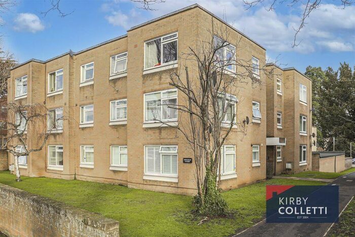 2 Bedroom Apartment To Rent In Ashleigh Court, Rawdon Drive, Hoddesdon, Hertfordshire, EN11