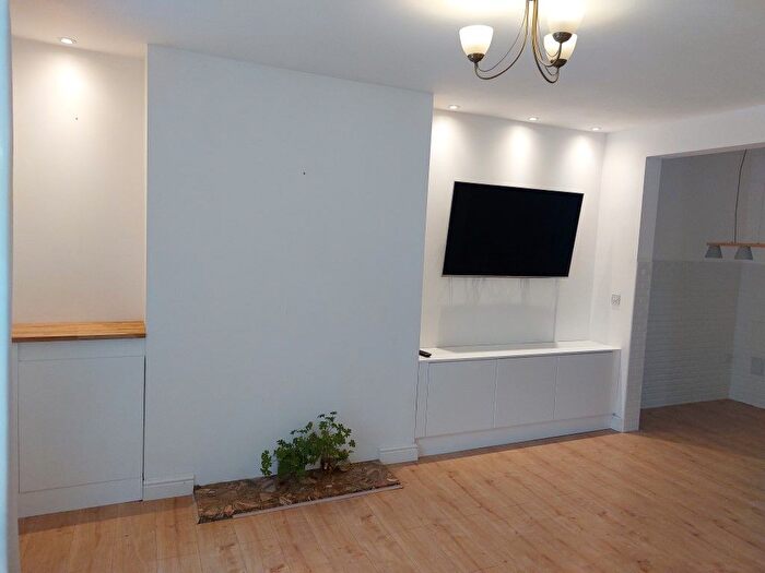 3 Bedroom Terraced House For Sale In Summerfield Cottages, Glasgow, G14