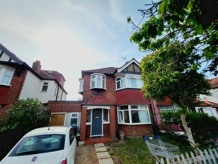 4 Bedroom Semi-Detached House To Rent In Sunny Gardens Road, Hendon, NW4