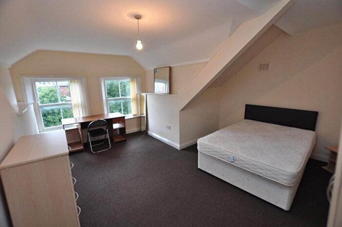 6 Bedroom Maisonette To Rent In Jesmond, Newcastle Upon Tyne, NE2