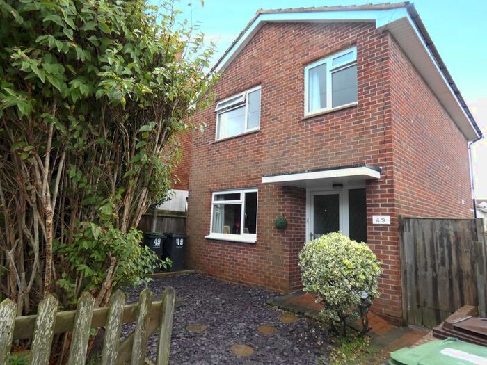 3 Bedroom Detached House To Rent In Gosport Road, Lee-On-The-Solent, PO13