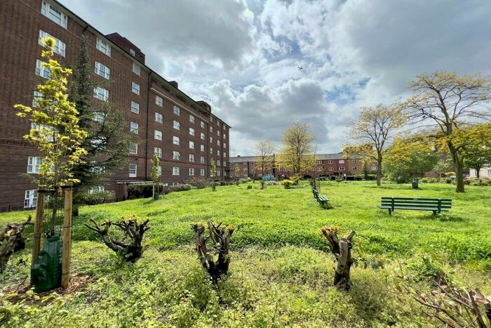 3 Bedroom Flat To Rent In Doddington Grove, Kennington, SE17