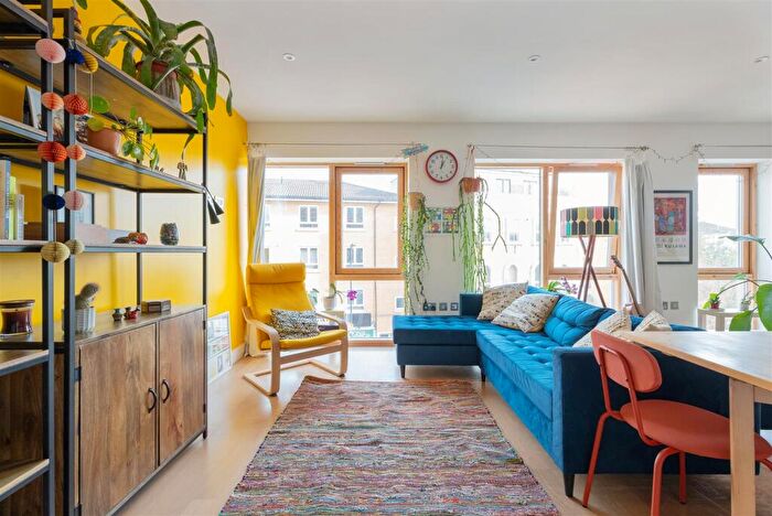 3 Bedroom Apartment For Sale In Hackney Wick, E9