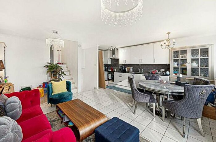 2 Bedroom Flat To Rent In Semley Place, London, SW1W