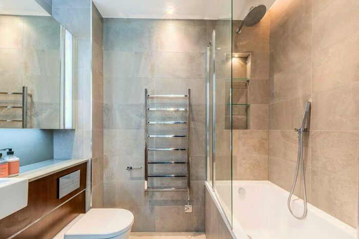 2 Bedroom Flat To Rent In Ponton Road, Nine Elms, London, SW11