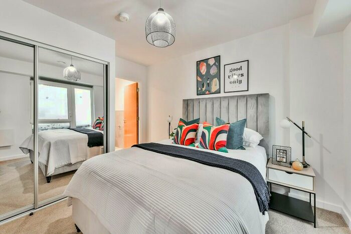 2 Bedroom Apartment To Rent In Pelham Street, BN1