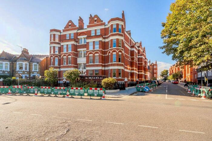 1 Bedroom Flat To Rent In Hamlet Gardens, Ravenscourt Park, London, W6