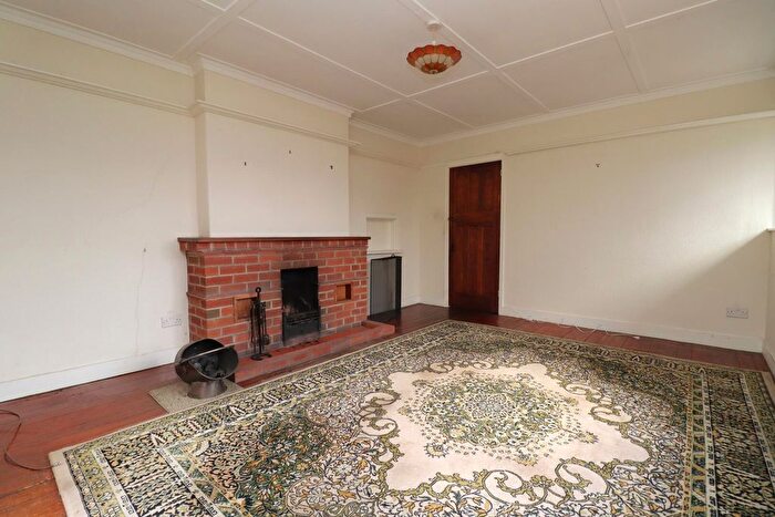 4 Bedroom Detached House For Sale In St. Andrews Road, Burnham-On-Sea, TA8